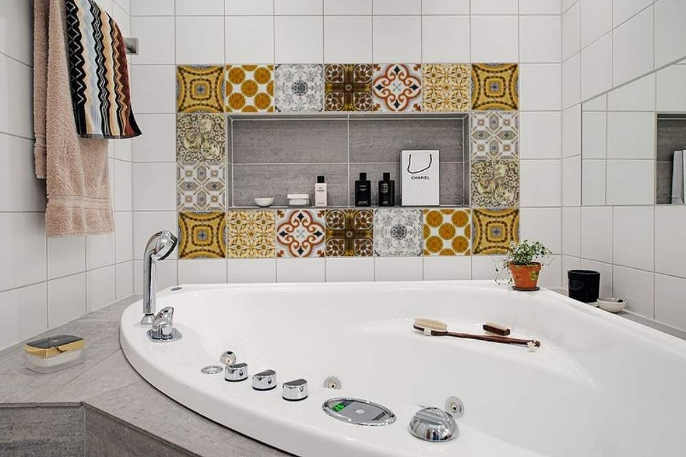 Tile stickers - inexpensive ideas to cover old ceramic tiles