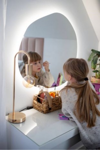 Which dressing table mirror will work best? Choose the perfect one for your interior
